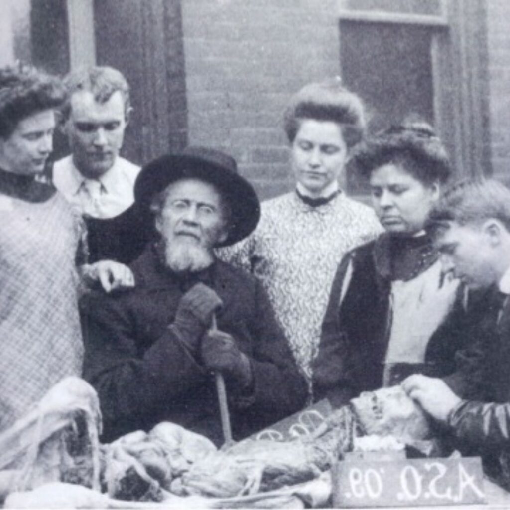 オステオパシーの歴史 A.T.スティルの指導方法について